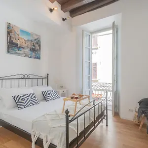  Apartment Independence With Balcony By Rent Italy