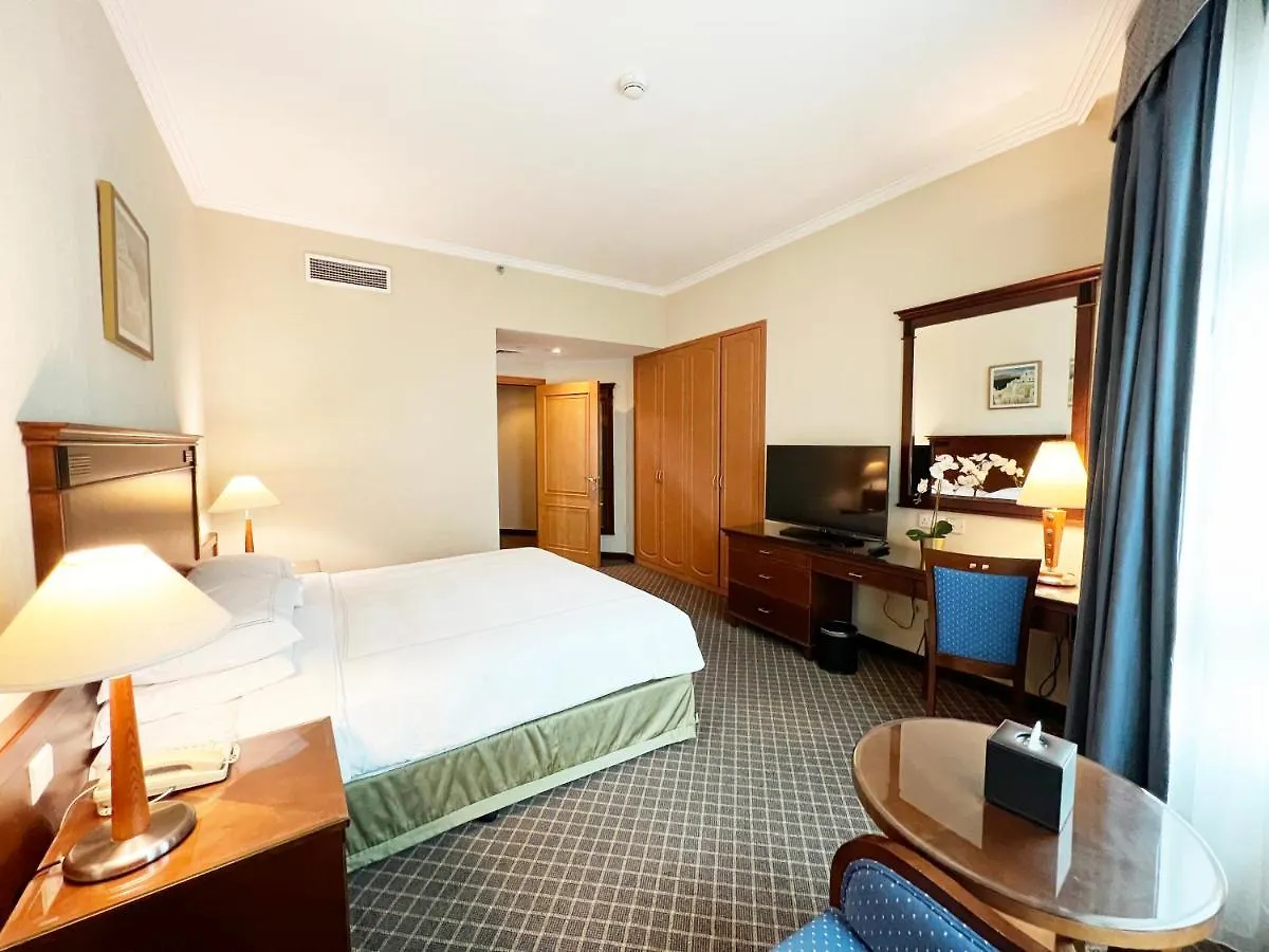 Swissotel Al Murooj Dubai Hotel