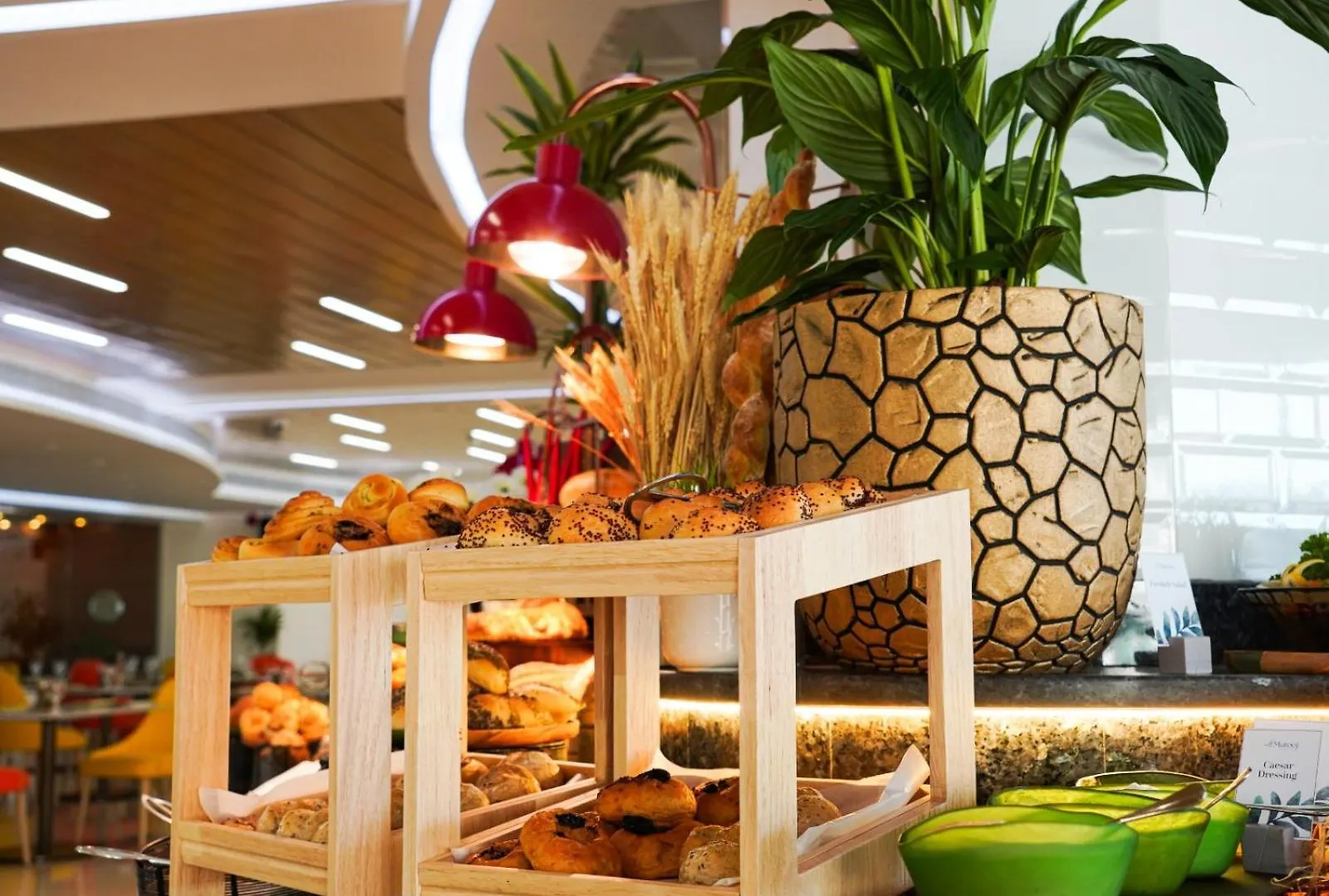 Swissotel Al Murooj Dubai Hotel